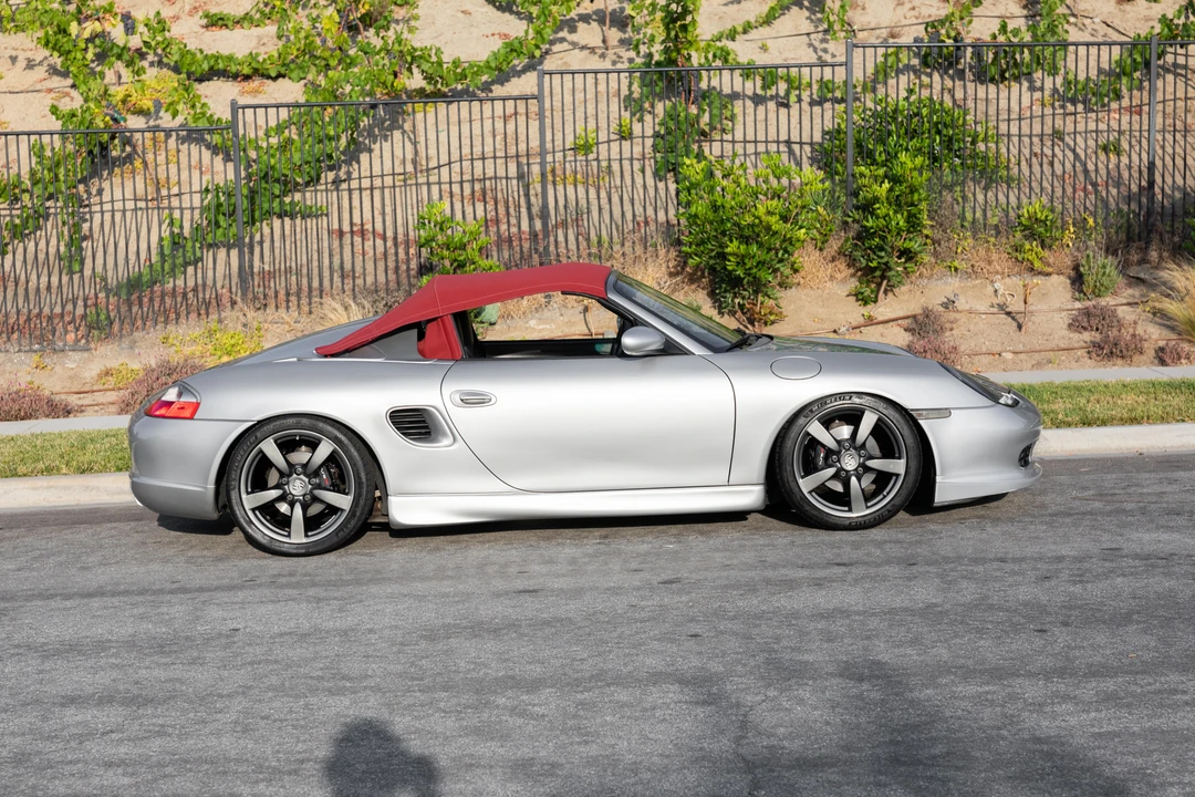2001 Porsche 986 Boxster - Image 24 of 31