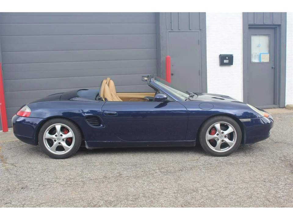 2001 Porsche 986 Boxster - Image 10 of 31