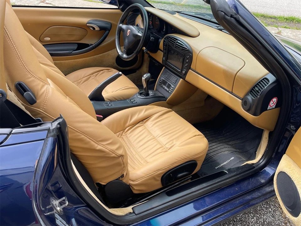 2001 Porsche 986 Boxster - Image 16 of 31