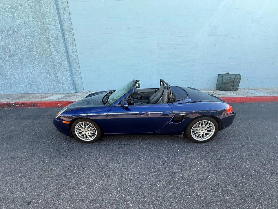 2001 Porsche 986 Boxster - Image 9 of 17
