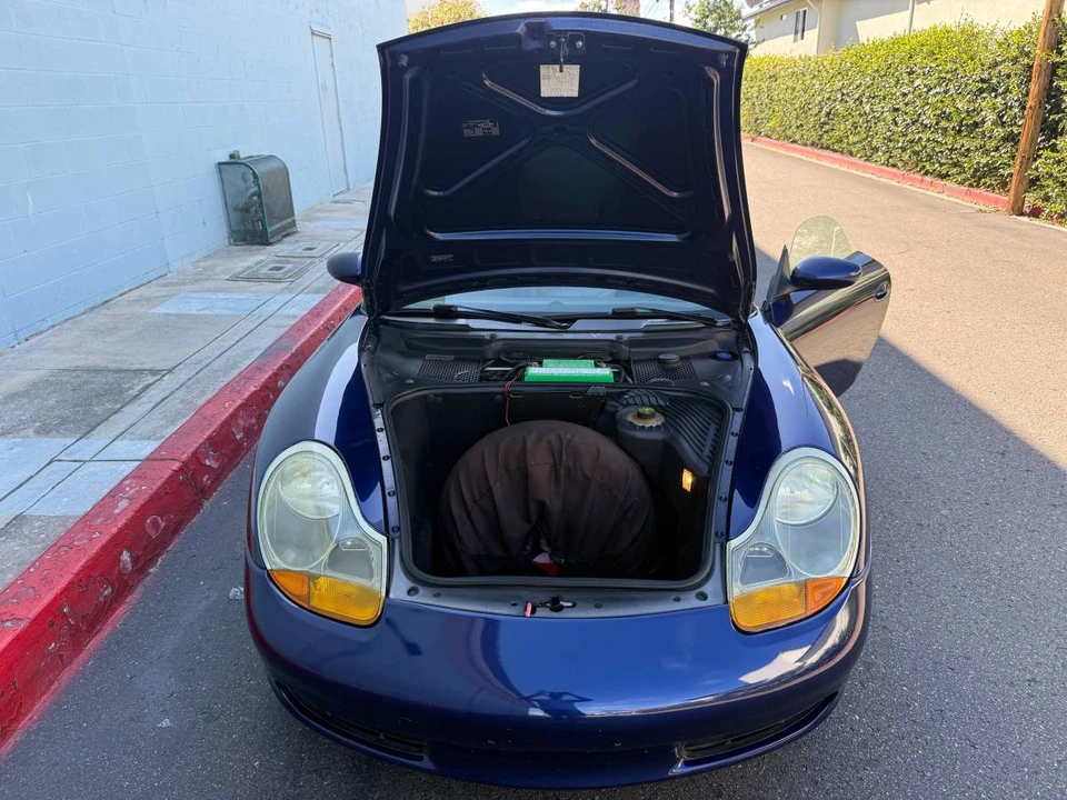 2001 Porsche 986 Boxster - Image 6 of 17
