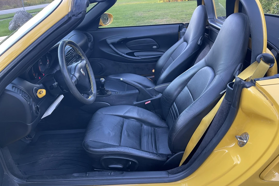 2001 Porsche 986 Boxster - Image 25 of 31