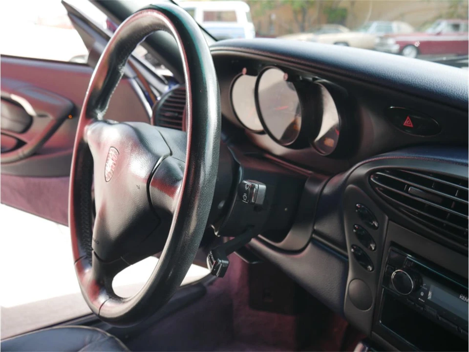 2001 Porsche 986 Boxster - Image 10 of 17