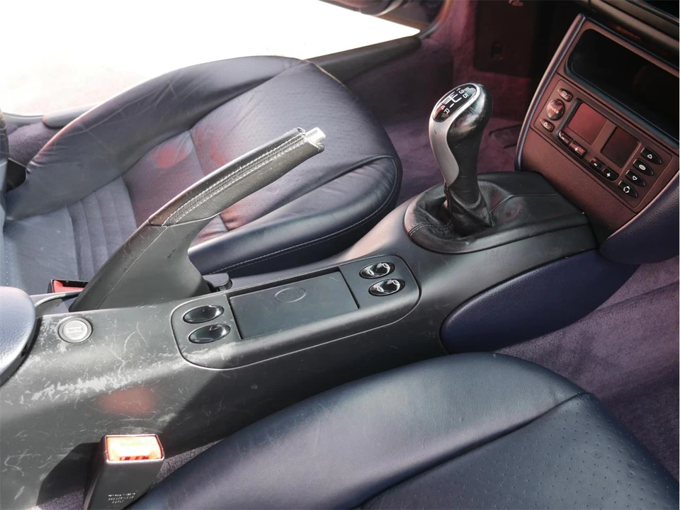 2001 Porsche 986 Boxster - Image 17 of 31