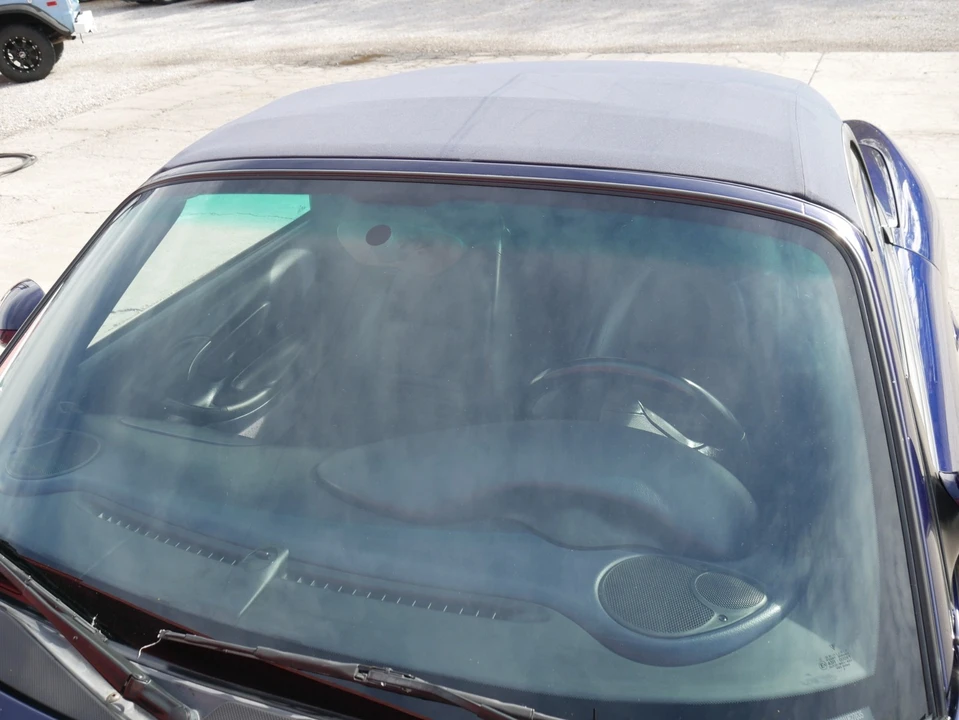 2001 Porsche 986 Boxster - Image 13 of 31