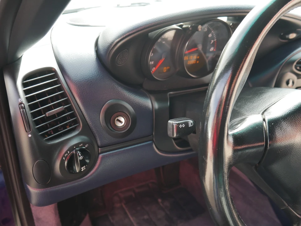 2001 Porsche 986 Boxster - Image 22 of 31