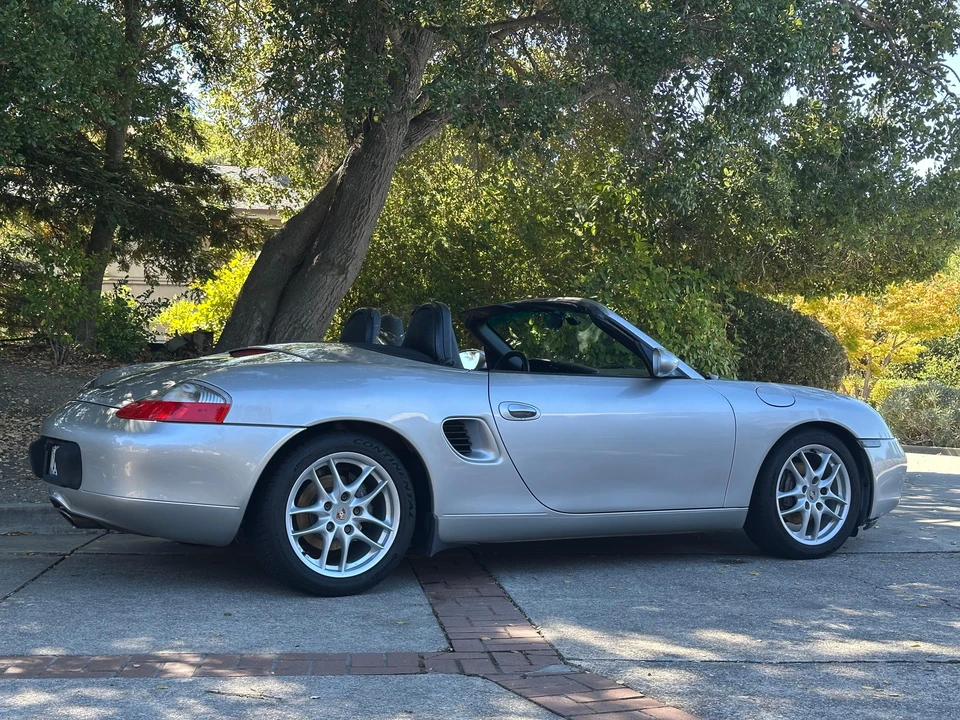 2001 Porsche 986 Boxster - Image 14 of 31