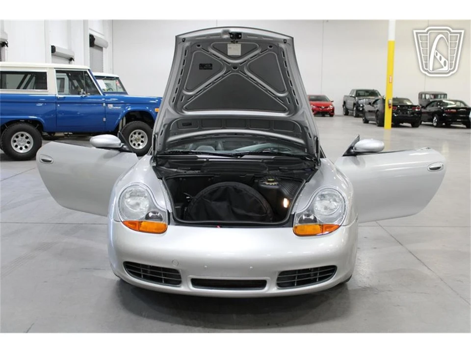 2001 Porsche 986 Boxster - Image 27 of 31