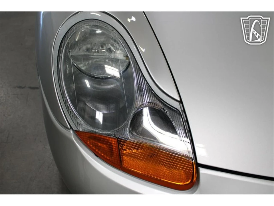 2001 Porsche 986 Boxster - Image 18 of 31