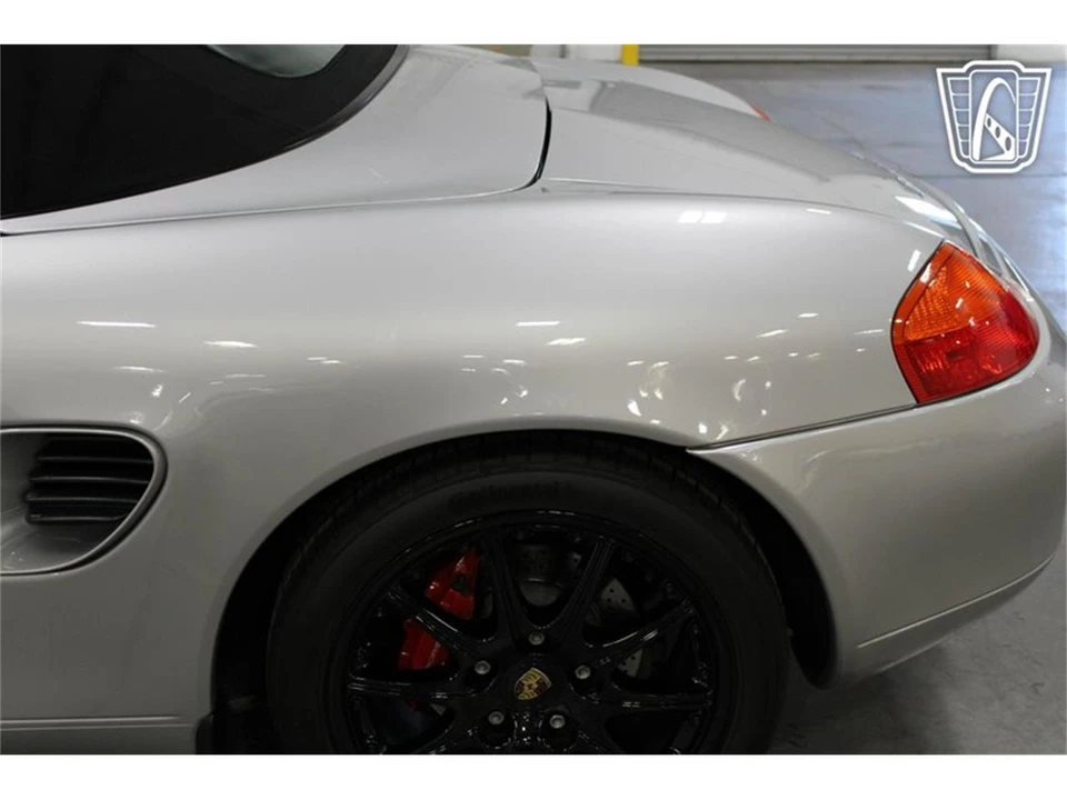 2001 Porsche 986 Boxster - Image 23 of 31