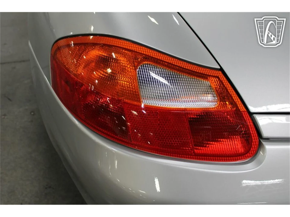 2001 Porsche 986 Boxster - Image 30 of 31