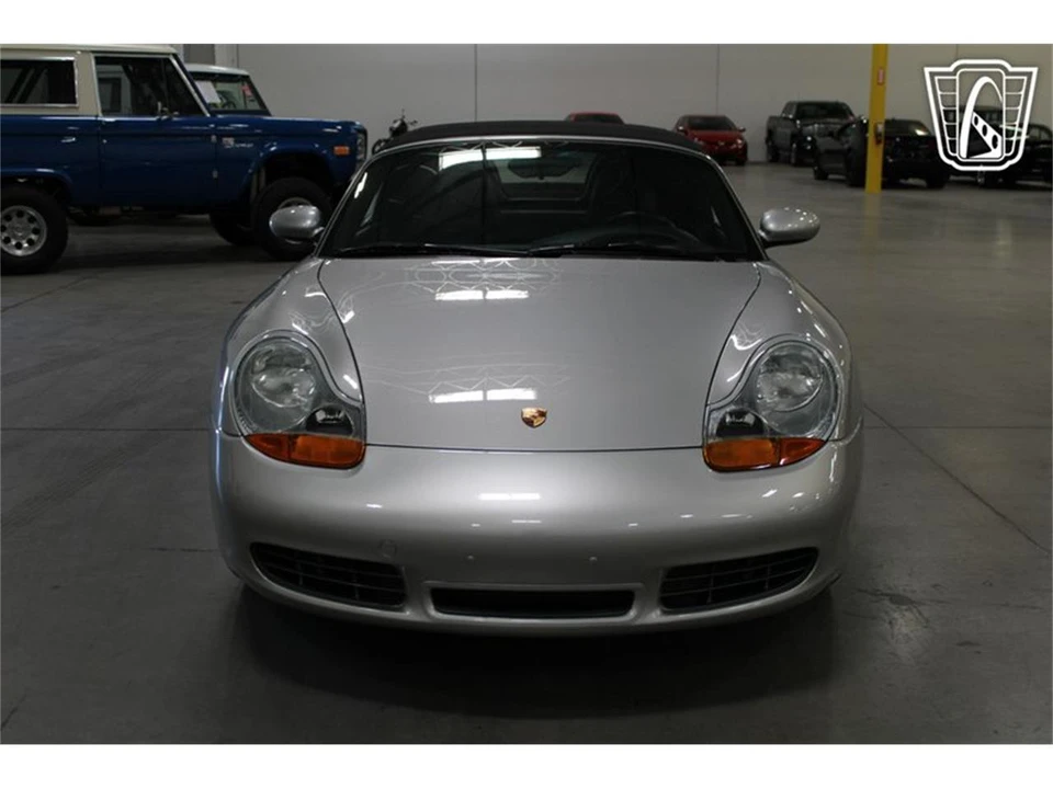 2001 Porsche 986 Boxster - Image 10 of 31