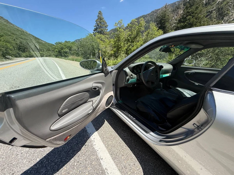 2001 Porsche 996 Carrera 4 - Image 14 of 21