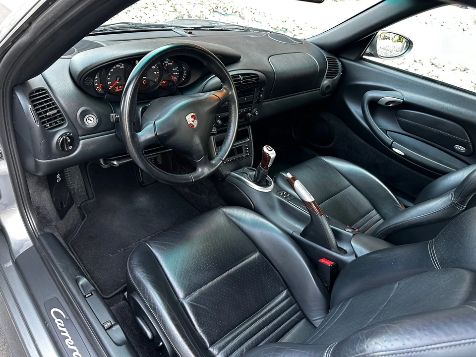 2001 Porsche 996 Carrera - Image 21 of 29