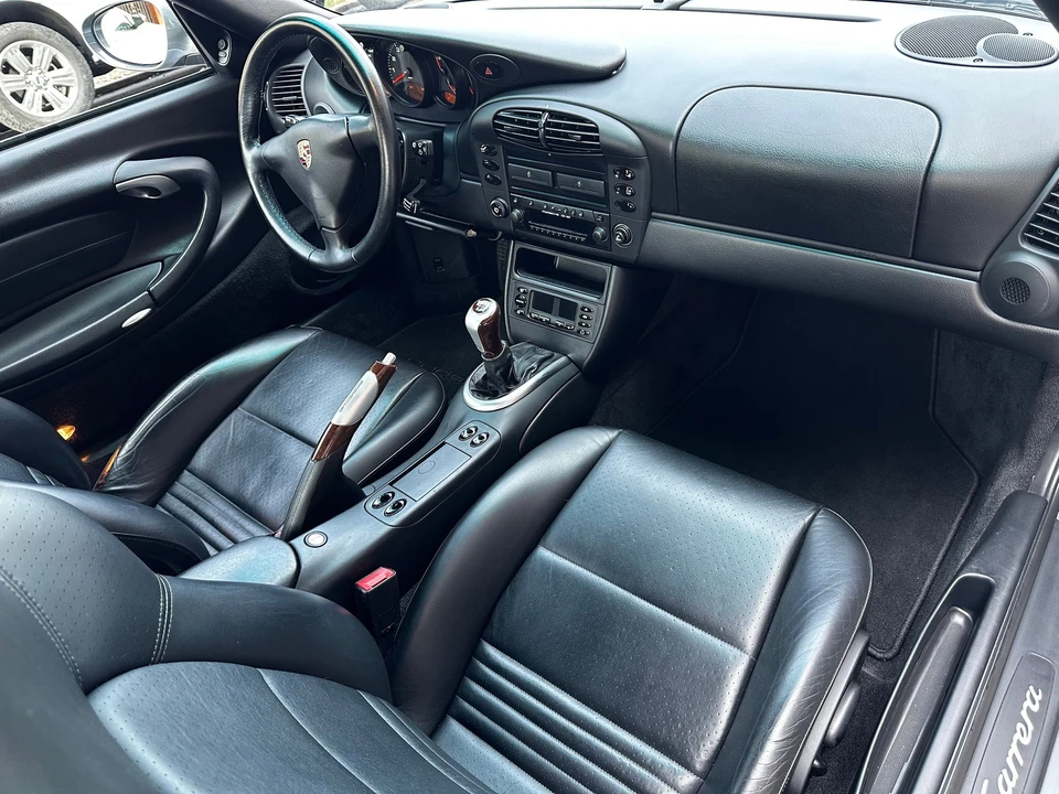 2001 Porsche 996 Carrera - Image 23 of 29