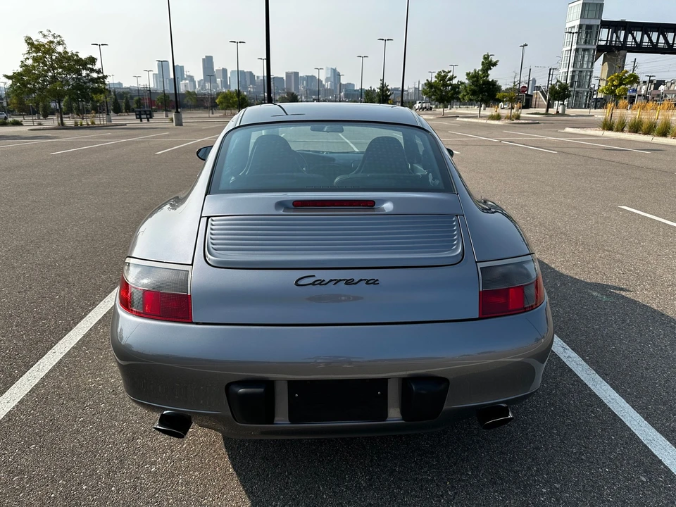 2001 Porsche 996 Carrera - Image 11 of 29