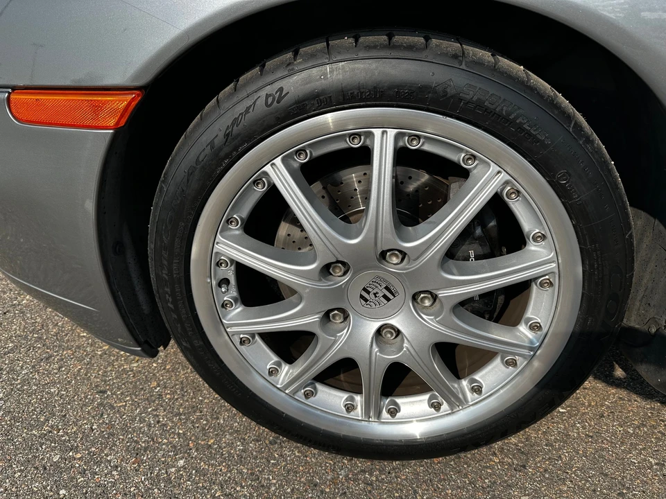 2001 Porsche 996 Carrera - Image 17 of 29
