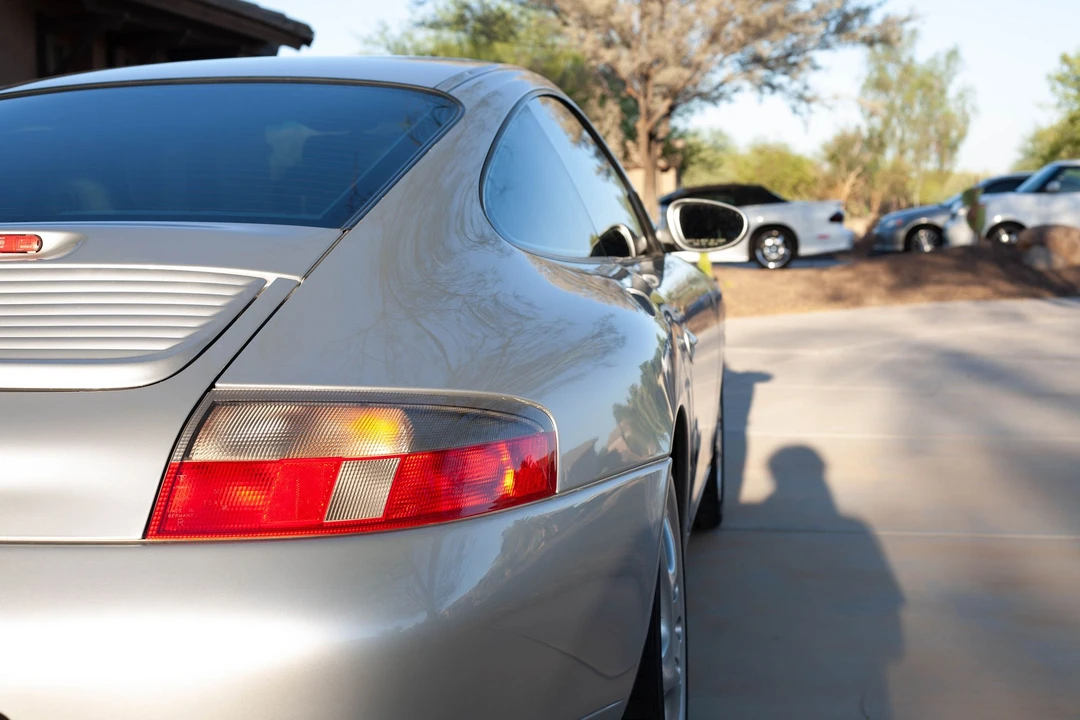 2001 Porsche 996 Carrera - Image 10 of 20