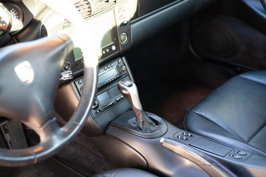 2001 Porsche 996 Carrera - Image 14 of 20