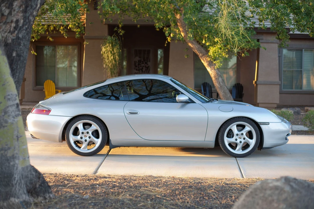 2001 Porsche 996 Carrera - Image 8 of 20