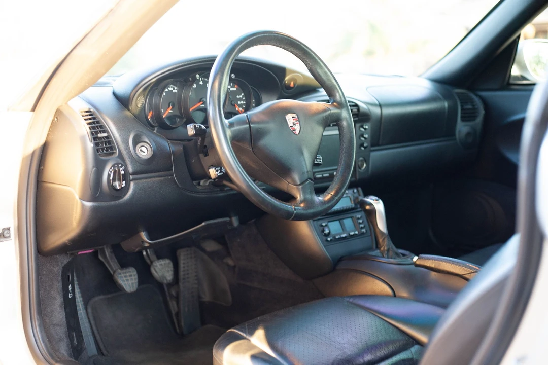 2001 Porsche 996 Carrera - Image 17 of 20