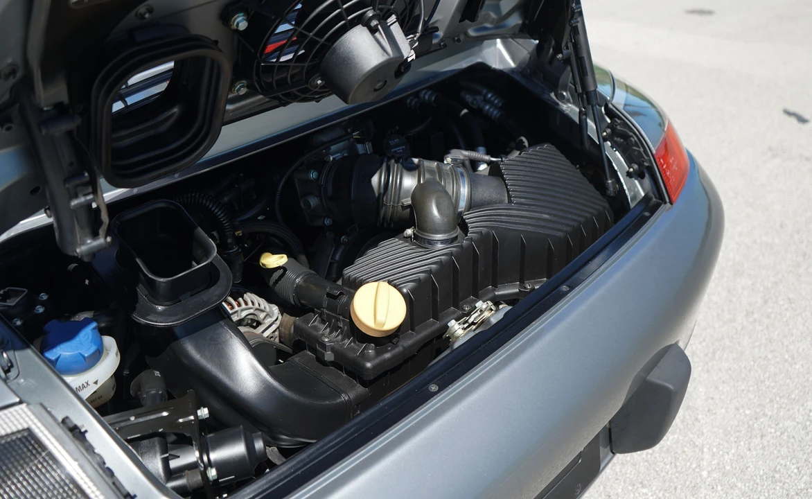 2001 Porsche 996 Carrera - Image 7 of 10