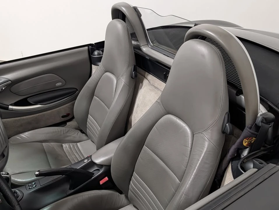 2001 Porsche 986 Boxster - Image 16 of 20