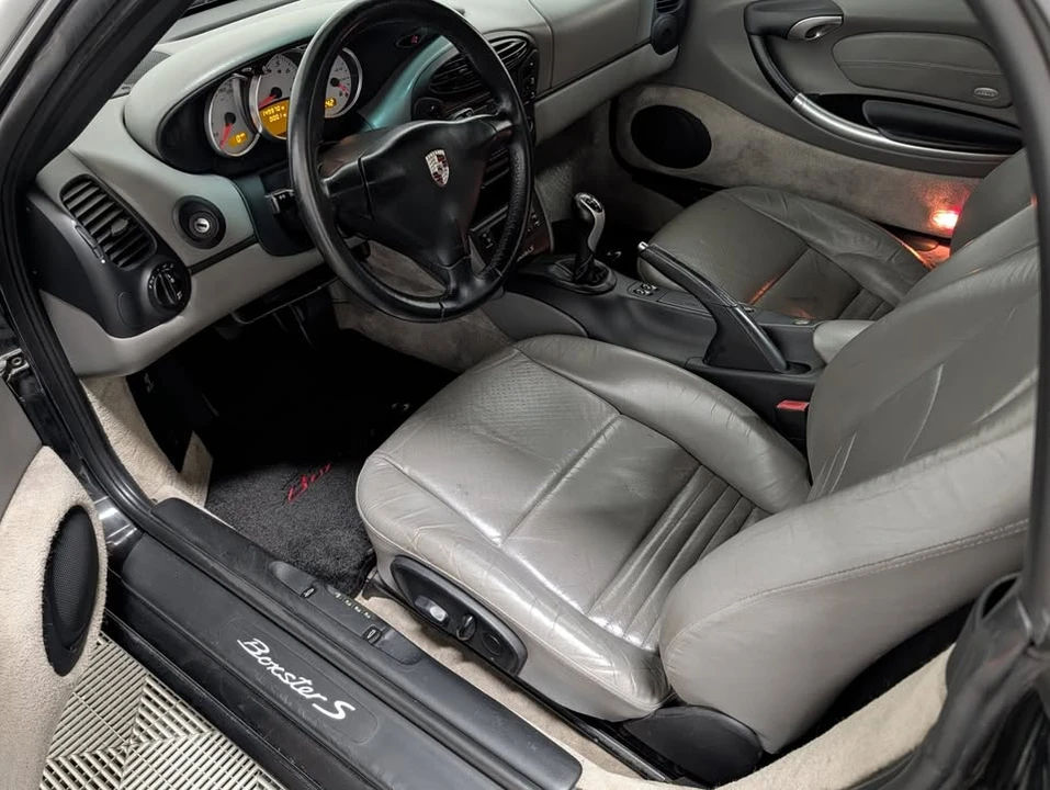 2001 Porsche 986 Boxster - Image 17 of 20