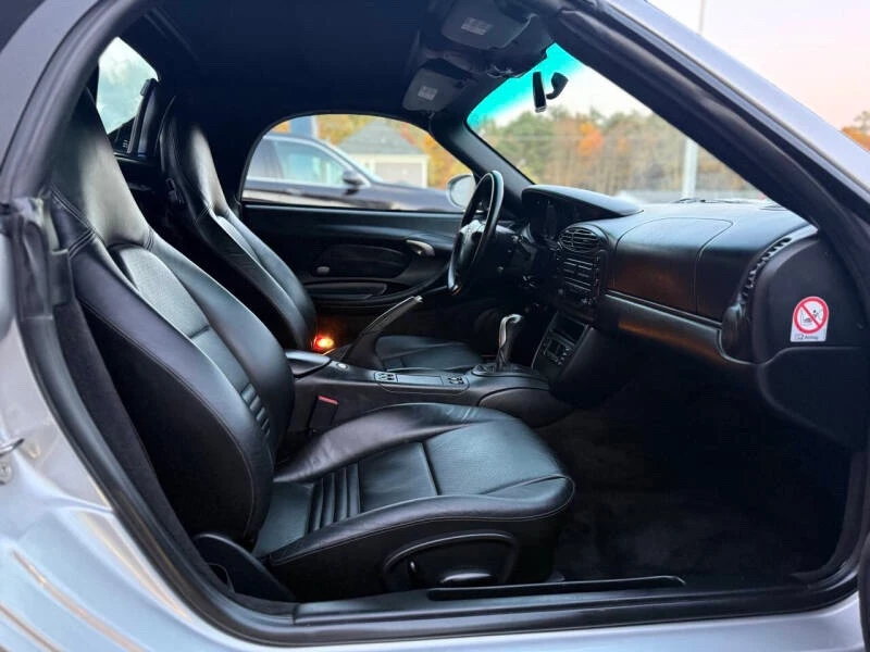 2001 Porsche 986 Boxster - Image 11 of 20