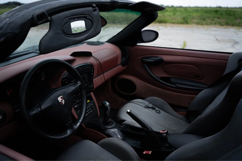 2001 Porsche 986 Boxster - Image 4 of 12