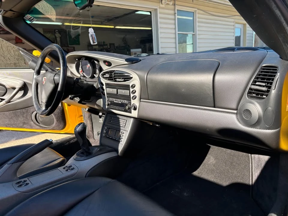 2001 Porsche 986 Boxster - Image 16 of 17