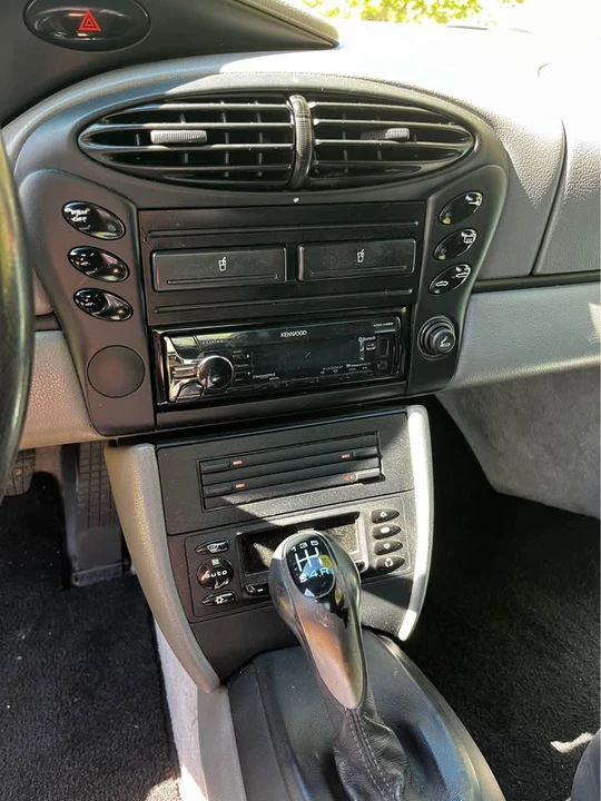 2001 Porsche 986 Boxster - Image 10 of 11