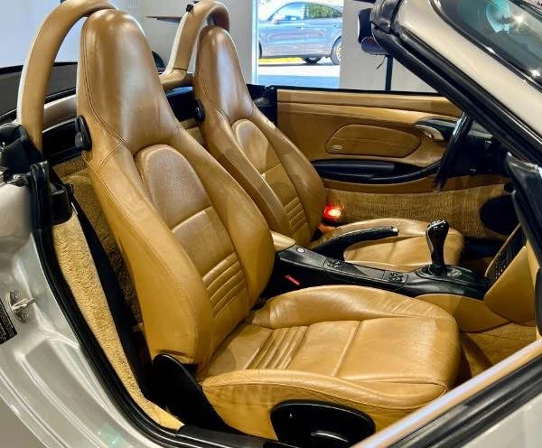 2001 Porsche 986 Boxster - Image 6 of 8