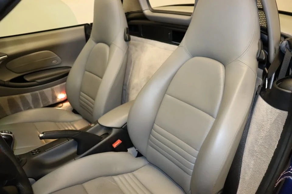 2001 Porsche 986 Boxster - Image 18 of 19