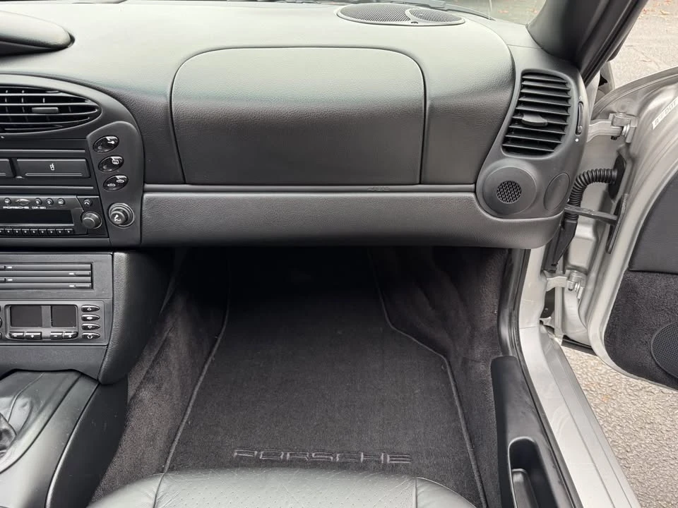 2001 Porsche 986 Boxster - Image 13 of 20