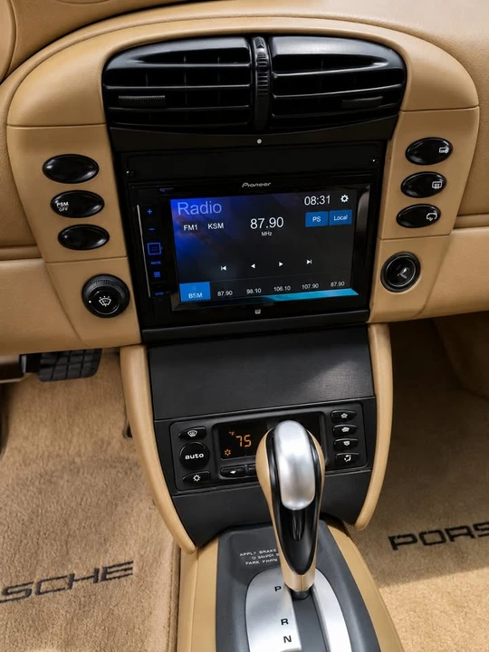 2001 Porsche 996 Carrera - Image 10 of 18