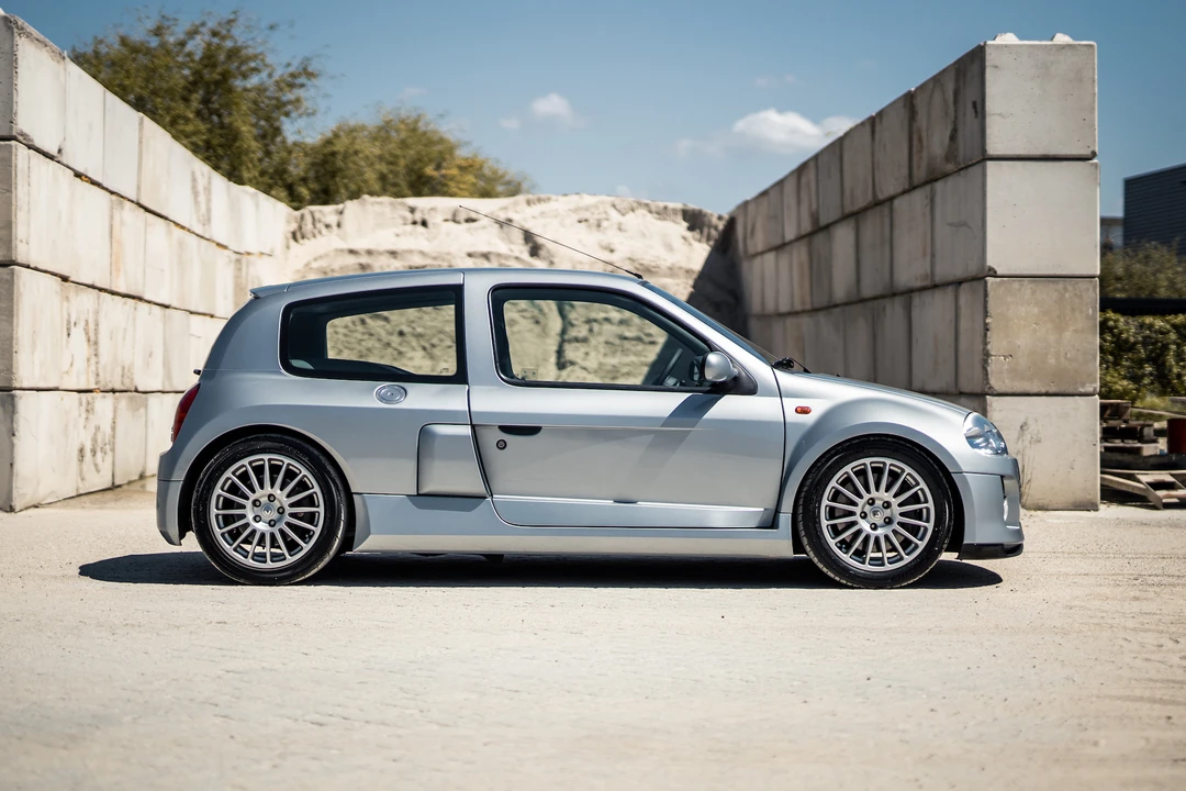 2001 Renault Clio 2nd Gen - Image 9 of 31