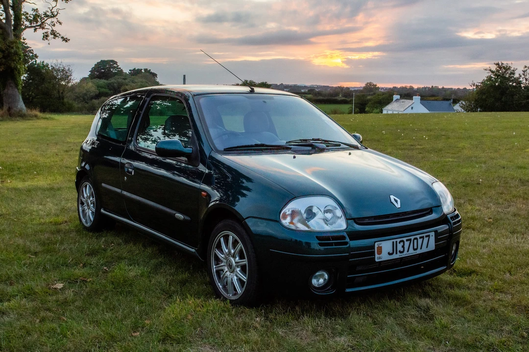 2001 Renault Clio 2nd Gen - Image 2 of 31