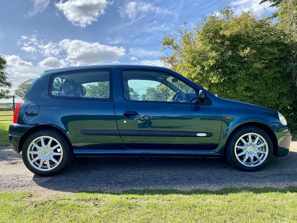 2001 Renault Clio 2nd Gen - Image 9 of 31