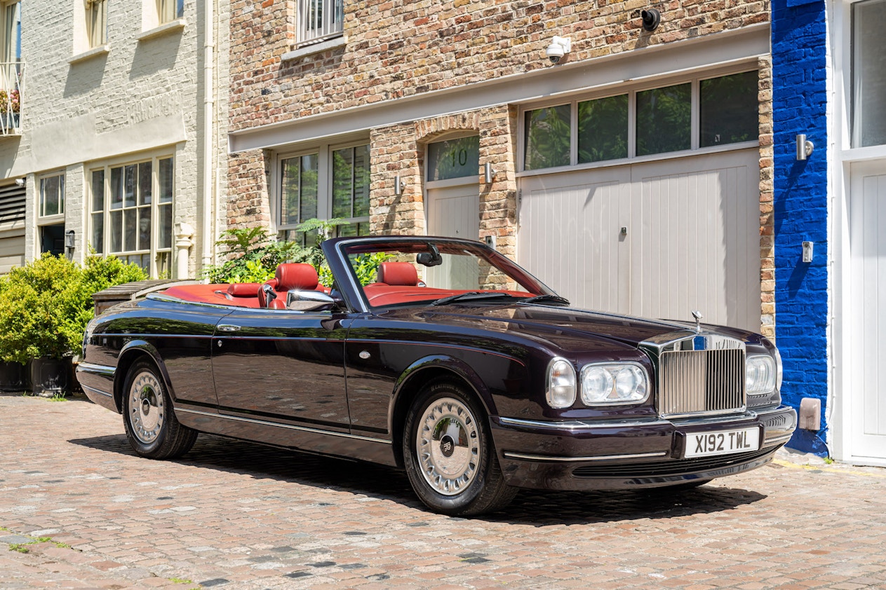 2001 ROLLS-ROYCE CORNICHE CONVERTIBLE - 7,016 KM
