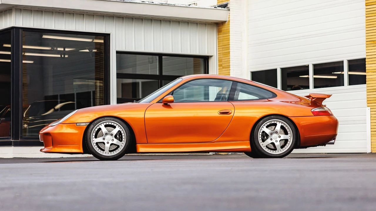 2001 RUF - Image 2 of 31