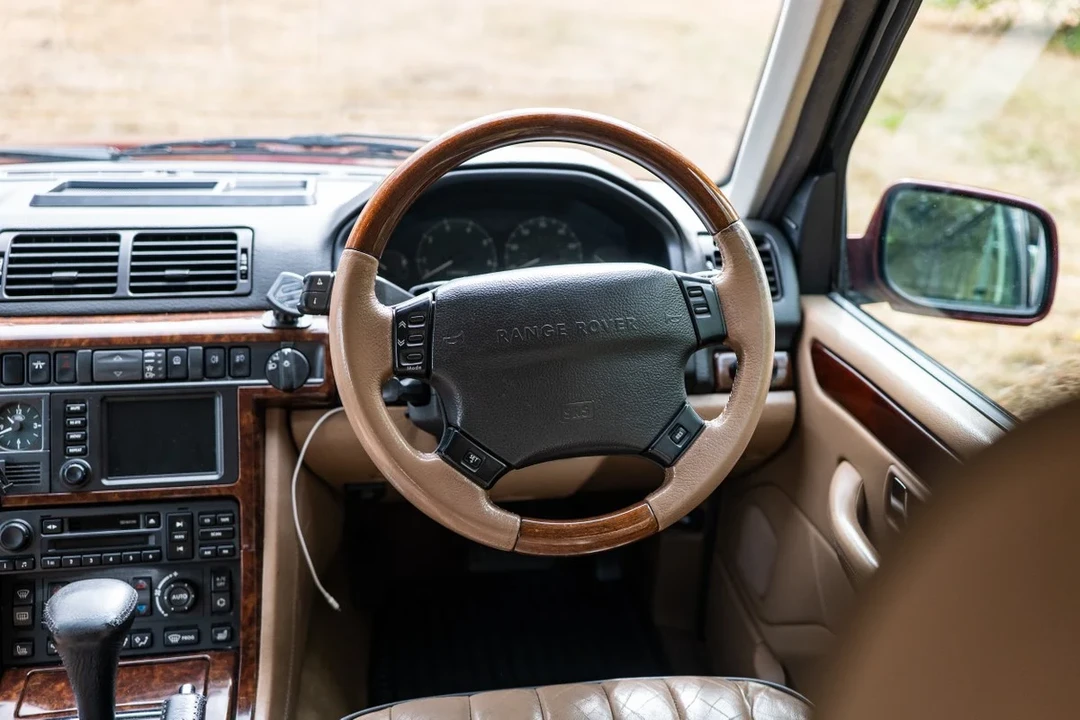 2001 Land Rover Range Rover P38A - Image 9 of 30