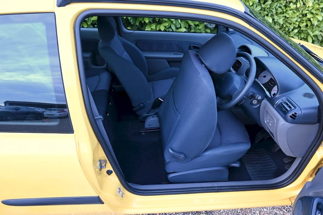 2001 Renault Clio 2nd Gen - Image 19 of 30