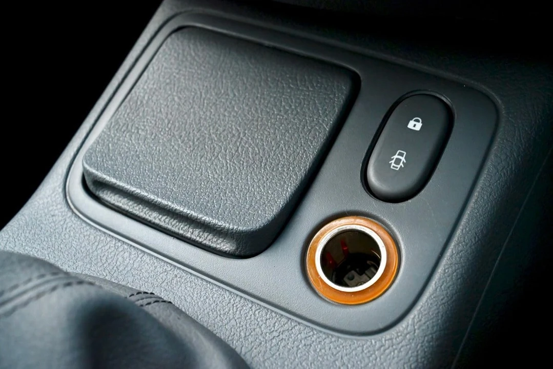 2001 Renault Clio 2nd Gen - Image 28 of 30