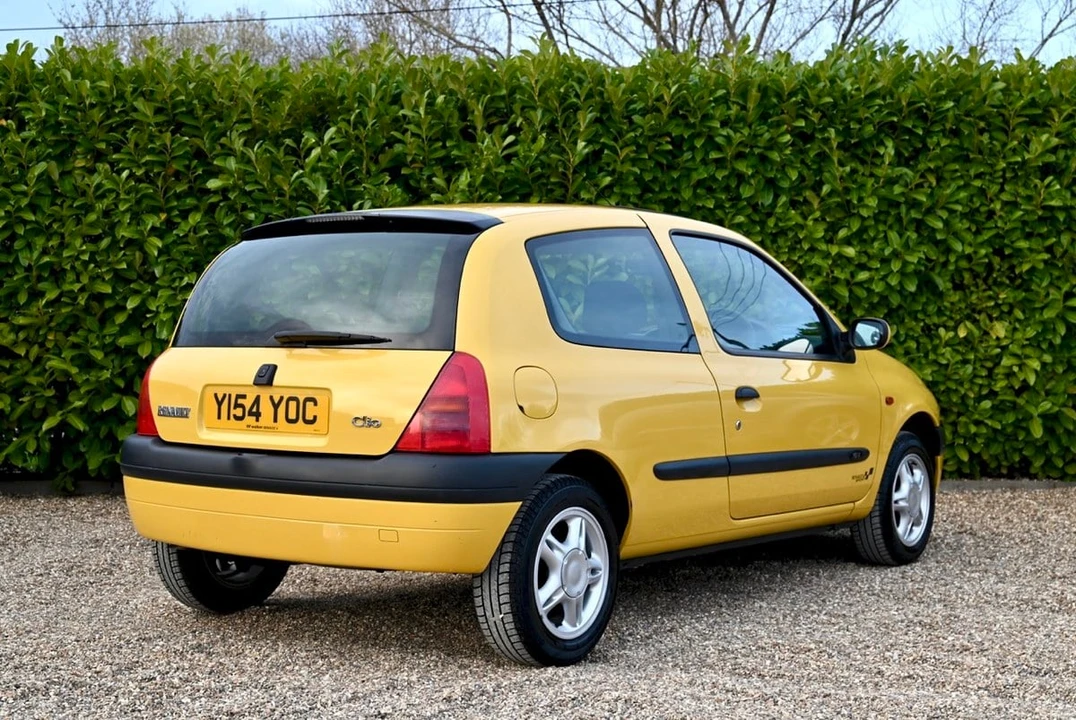 2001 Renault Clio 2nd Gen - Image 2 of 30