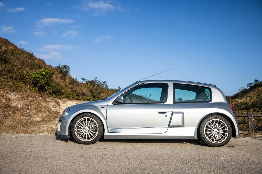 2001 Renault Clio 2nd Gen - Image 13 of 31