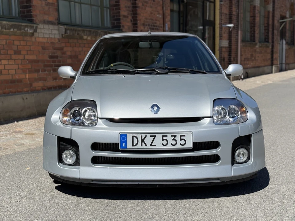 2001 Renault Clio 2nd Gen - Image 2 of 31