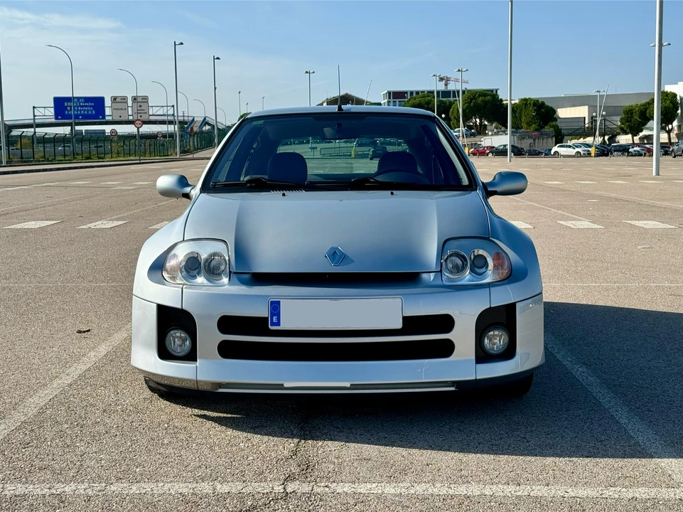 2001 Renault Clio 2nd Gen - Image 2 of 31