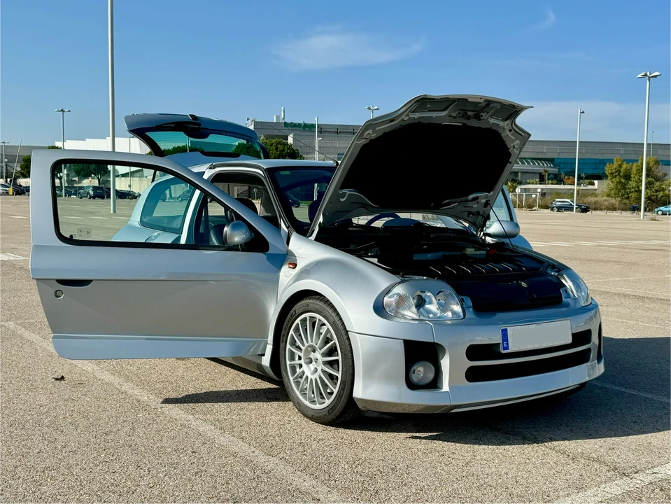 2001 Renault Clio 2nd Gen - Image 12 of 31