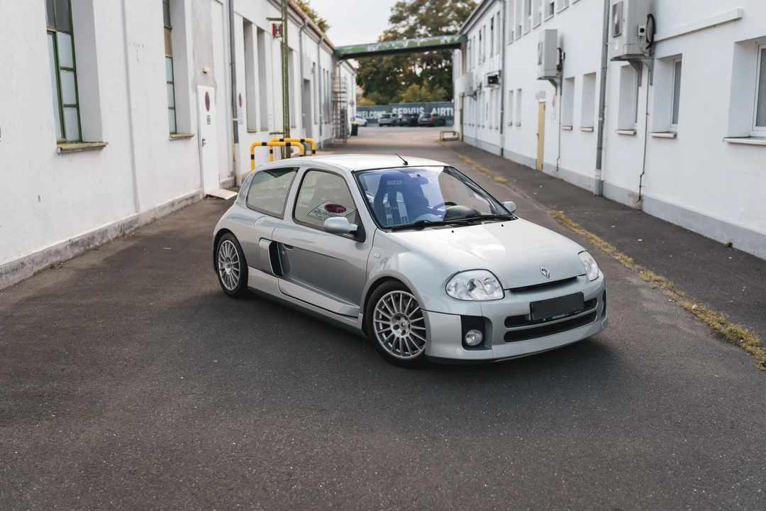 2001 Renault Clio 2nd Gen - Image 10 of 31